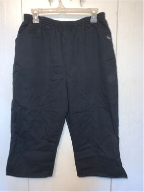 Women's Chic Black Capri Pants Size 16